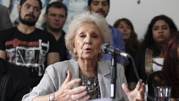 Estela de Carlotto has blamed President Macri for the disappearance of a Mapuche activist.