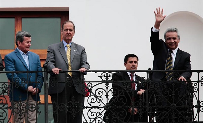 Ecuador's president receives negotiators from the Colombian government and the ELN in Quito, August 28.