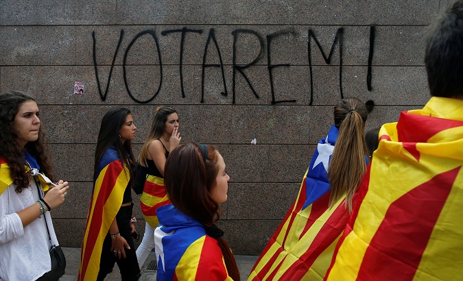 Catalonia Pro-Referendum Protests Take Over Streets in Spain