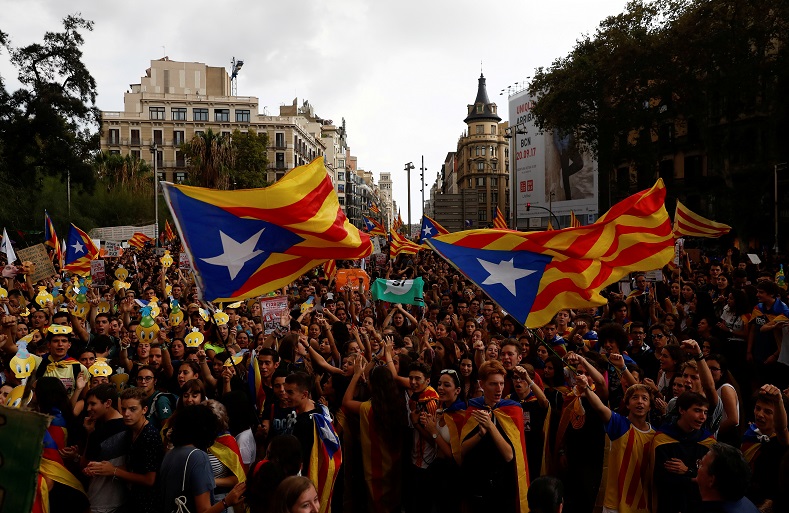  Students attend a demonstration in favor for the banned October 1 independence referendum in Barcelona.