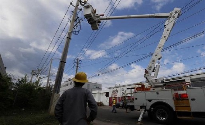 Puerto Rico will start a new electric model with the help of the Corps of Engineers and the Electric Power Authority.