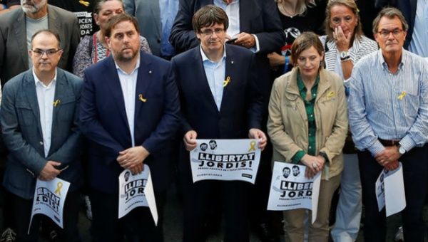 Catalan President Carles Puigdemont and other regional government members.