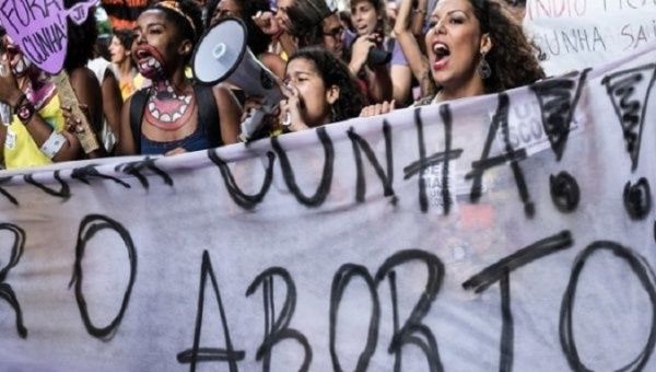 Brazilian women demonstrating in favor of legalized abortion.