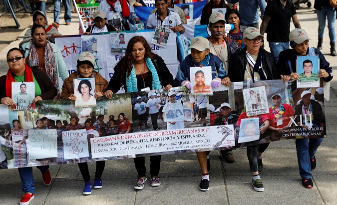 Caravan of Central American Mothers Protests US Embassy