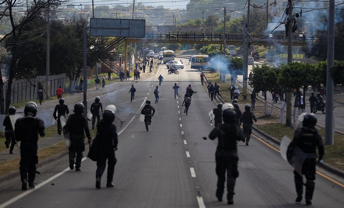 Honduras: Nationwide Protests Meet With More Police Violence