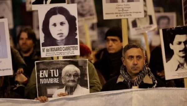Uruguayans march for justice for victims of the dictatorship. 