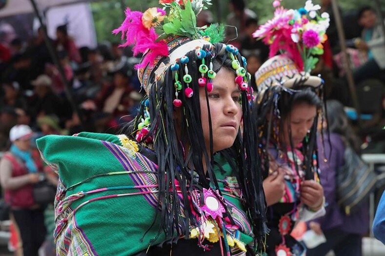 Another popular dance is the Morenaza, which originated in the shores of Lake Titicaca and referenced the suffering of indigenous peoples during the colonial period. 