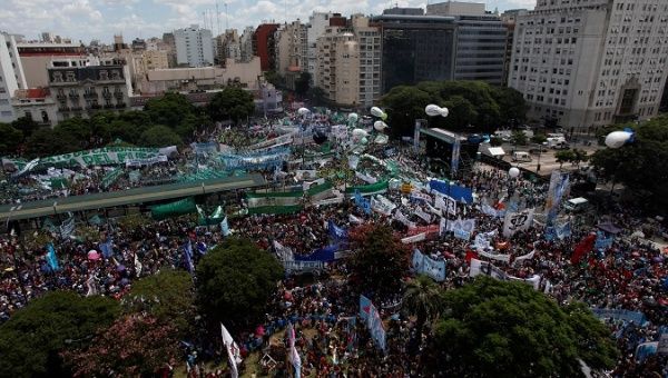The estimated 400,000-strong rally took over the Argentine capital's main avenue, 9 de Julio, to protest austerity measures.