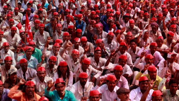 Farmers shout slogans against the government at a rally organized by All India Kisan Sabha (AIKS) in Mumbai, India March 12, 2018. 