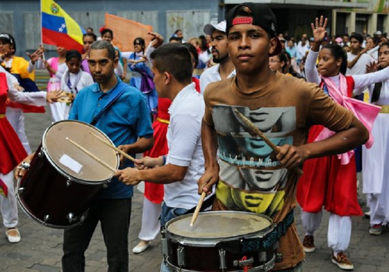 Venezuelan Christians marched through the capital on Holy Saturday in a movement for peace or the 