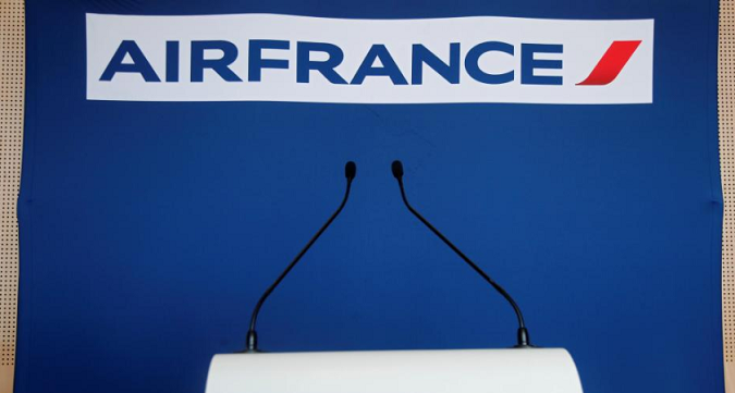 The dispute at Air France-KLM’s French arm intensified on Friday when staff rejected a pay deal, prompting the group’s chief executive to resign.