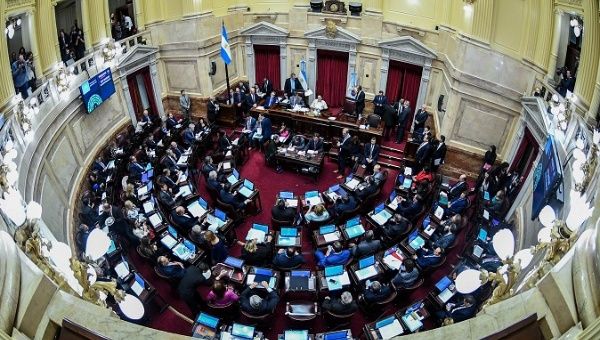 Argentina's senators debate a bill ending scheduled price increases on energy and transportation prices, May 30.