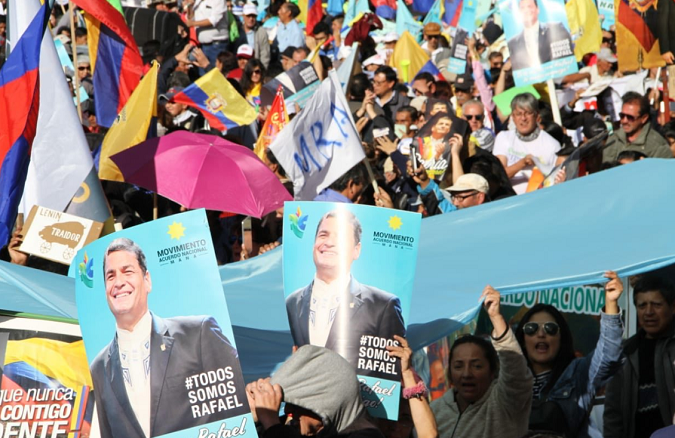 Thousands marched through Quito in support of former President Rafael Correa, accused of involvement in a failed kidnapping.
