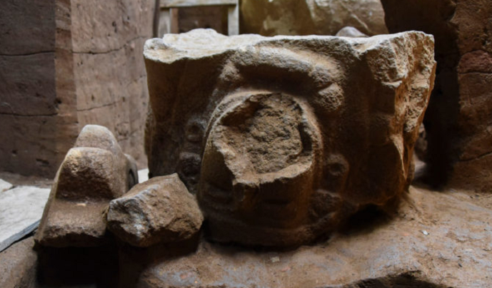 Two carved Olmec monuments and a nearly 2,500-year-old column were found in the Tak'alik Ab'aj archaeological park in southwest Guatemala.