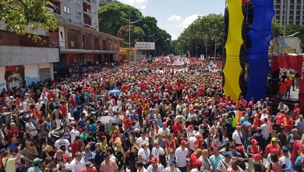 Supporters of President Maduro gather at the center of the capital Caracas in support of the president after the failed attack against him. 