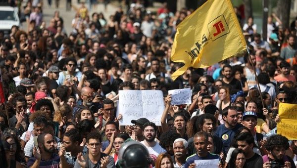 People protest in front of the National Museum of Brazil in Rio de Janeiro, Brazil September 3, 2018