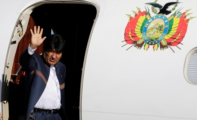 Morales leaves for The Hague and the verdict on Bolivia's ocean access from El Alto, Bolivia, September 29, 2018.