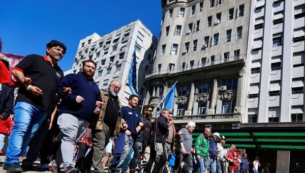 Argentine workers demand an end to austerity measures. 
