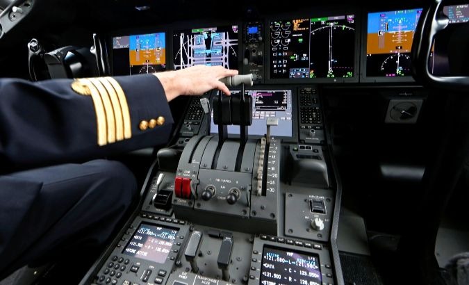 The cockpit of a 787-9 Dreamliner.