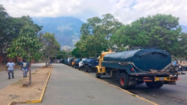 The government has arranged tanker trucks to take water to different sectors.