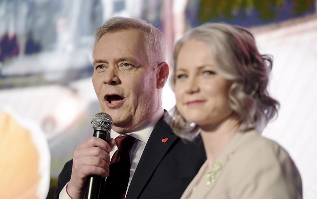 Chairman of the Finnish Social Democratic Party Antti Rinne and his wife Heta Ravolainen-Rinne attend the election party in Helsinki, Finland April 14, 2019.