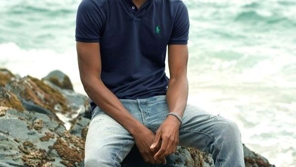 The sustainable Polo shirts are only available in four Earth colors — dark green, navy blue, white and light blue.