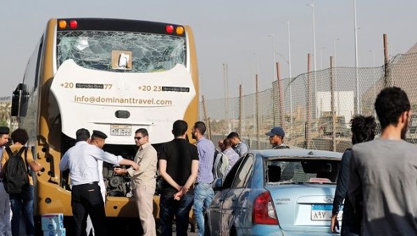 Explosion Hits Tourist Bus Near Egypt's Giza Pyramids
