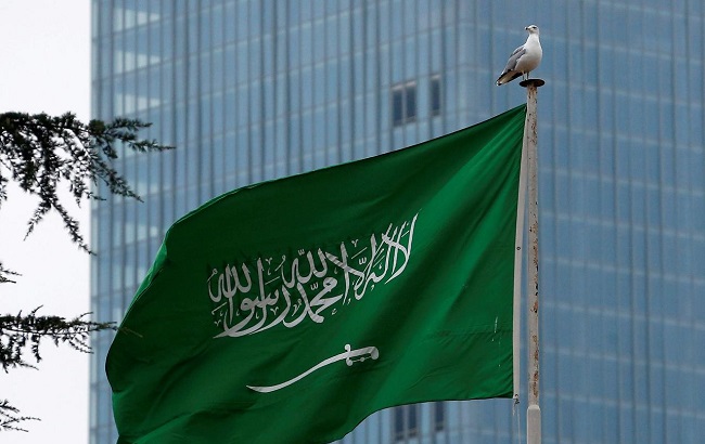 Saudi flag flutters atop Saudi Arabia's consulate in Istanbul, Turkey October 20, 2018.