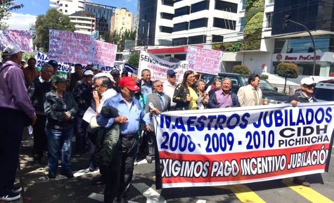 Protestors blame Moreno’s neoliberal policies and call for the respect of their constitutional rights.