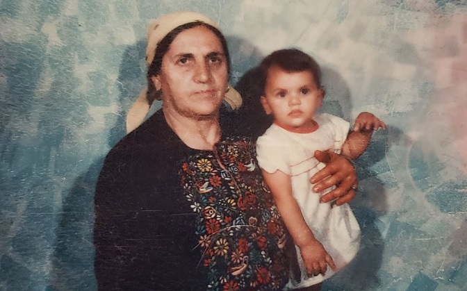 Rashida Tlaib (r) and her Palestinian sitty