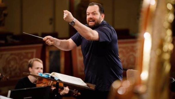 The Latvian conductor Andris Nelsons premiered at the podium for the annual concert, but the 41-year-old knows the Vienna Philharmonic well, having collaborated together for a decade.