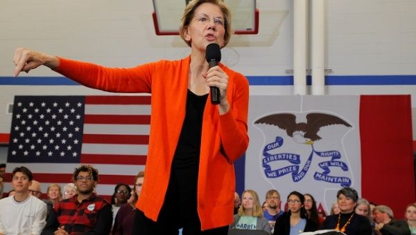 Democratic 2020 U.S. presidential candidate and U.S. Senator Elizabeth Warren (D-MA) speaks at a campaign town hall meeting in Marshalltown, Iowa, U.S., January 12, 2020. 