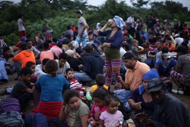 According to Guatemala's National Institute of Migration, at least 4,000 people have arrived from Honduras in less than a week.