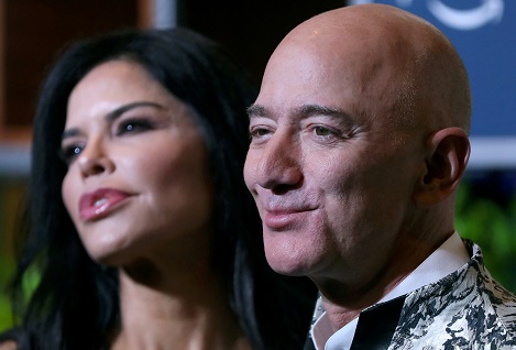 Bezos’ lavish party was an after-party for the exclusive Alfalfa Club annual dinner in Washington.