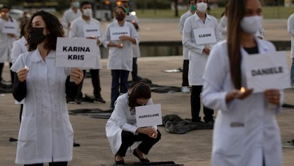 Nurses honor 109 health professionals who died from COVID-19, Brazilia, Brazil, May 12, 2020