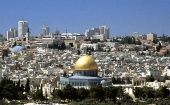 Jerusalén resulta sagrada para cristianos, musulmanes y judíos y cualquier medida que cambie el estado de la urbe es inválida y por tanto ilegal.