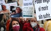 View of the concentration that the "Right to a Dignified Death" movement has called in front of Spain