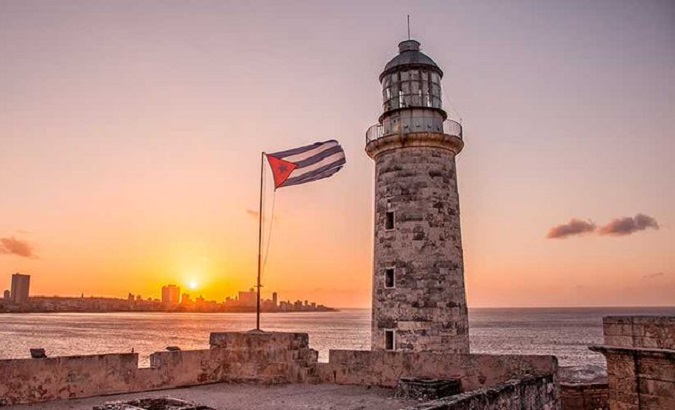 Image of a lighthouse located at the entrance to the bay of Havana, Cuba.