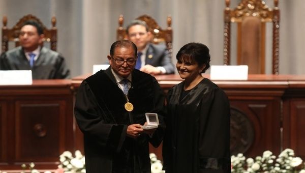 Lawyer Gloria Porras (R), Guatemala, 2016.