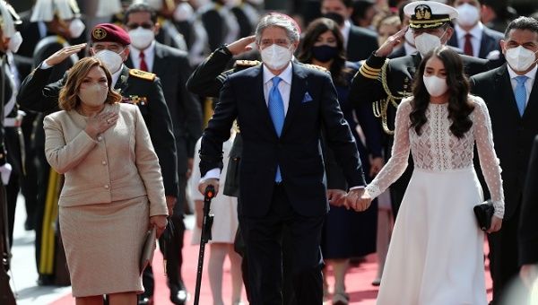 Guillermo Lasso (C) arrives at the Parliament, Quito, Ecuador, May. 24, 2021.