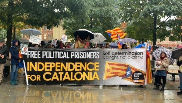 English activist demand freedom for political prisoners of the Catalan independence movement in 2019.