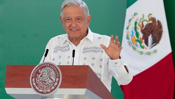 AMLO was spied on with Pegasus, even though he did not use a cell phone.