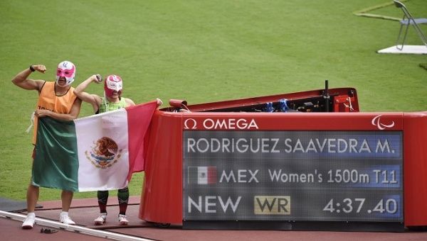  Mexican sprint Monica Rodriguez (R) and her guide Kevin Aguilar (L), Tokyo, Japan, Aug. 29, 2021. 