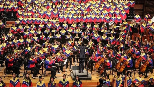 Venezuela's National System of Youth and Children's Orchestras and Choirs seeks to set a new Guinness World Record.