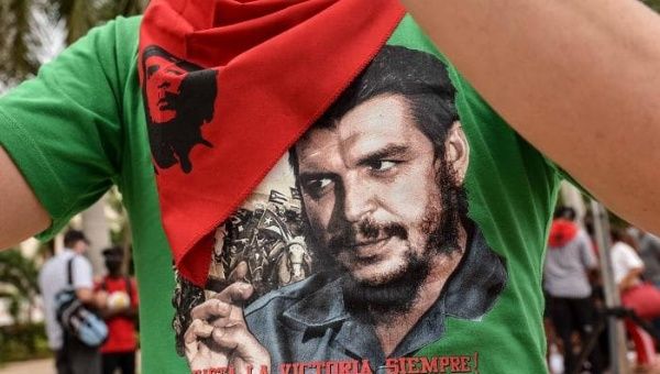 Young citizen wears a T-Shirt of revolutionary hero Ernesto Guevara, Havana, Cuba, Nov. 14, 2021. 
