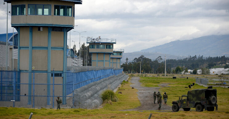 Between Wednesday and Friday, a team from an international human rights organization will visit Ecuadorean prisons to evaluate possible human rights violations against detainees. 
