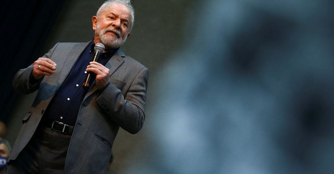 Former leftist President Luiz Inacio Lula da Silva retains a clear lead for this year's presidential election in Brazil, a poll recently published showed.