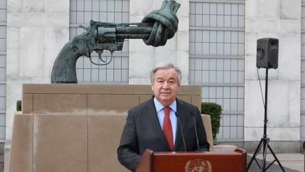 UN Secretary-General Antonio Guterres will meet Putin in Moscow on April 26, UN spokesman says.