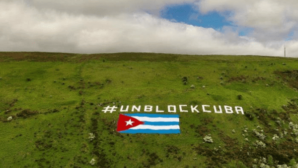 Giant sign in solidarity with Cuba.