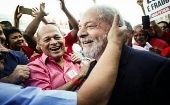 A crowd surrounded the former president on the streets of Salvador de Bahía to greet and chant in support of Lula da Silva. Jul. 02, 2022.